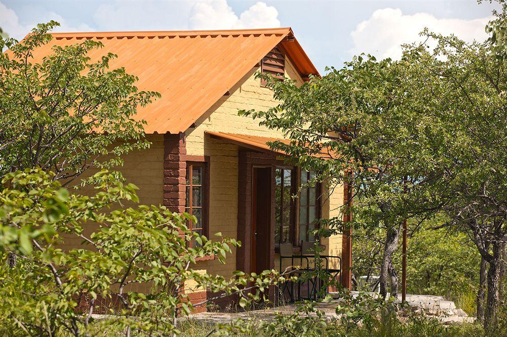 Gondwana Etosha Safari Camp Villa โอเคาเควโย ภายนอก รูปภาพ