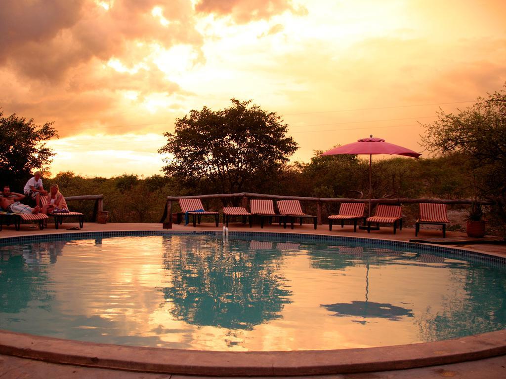 Gondwana Etosha Safari Camp Villa โอเคาเควโย ภายนอก รูปภาพ