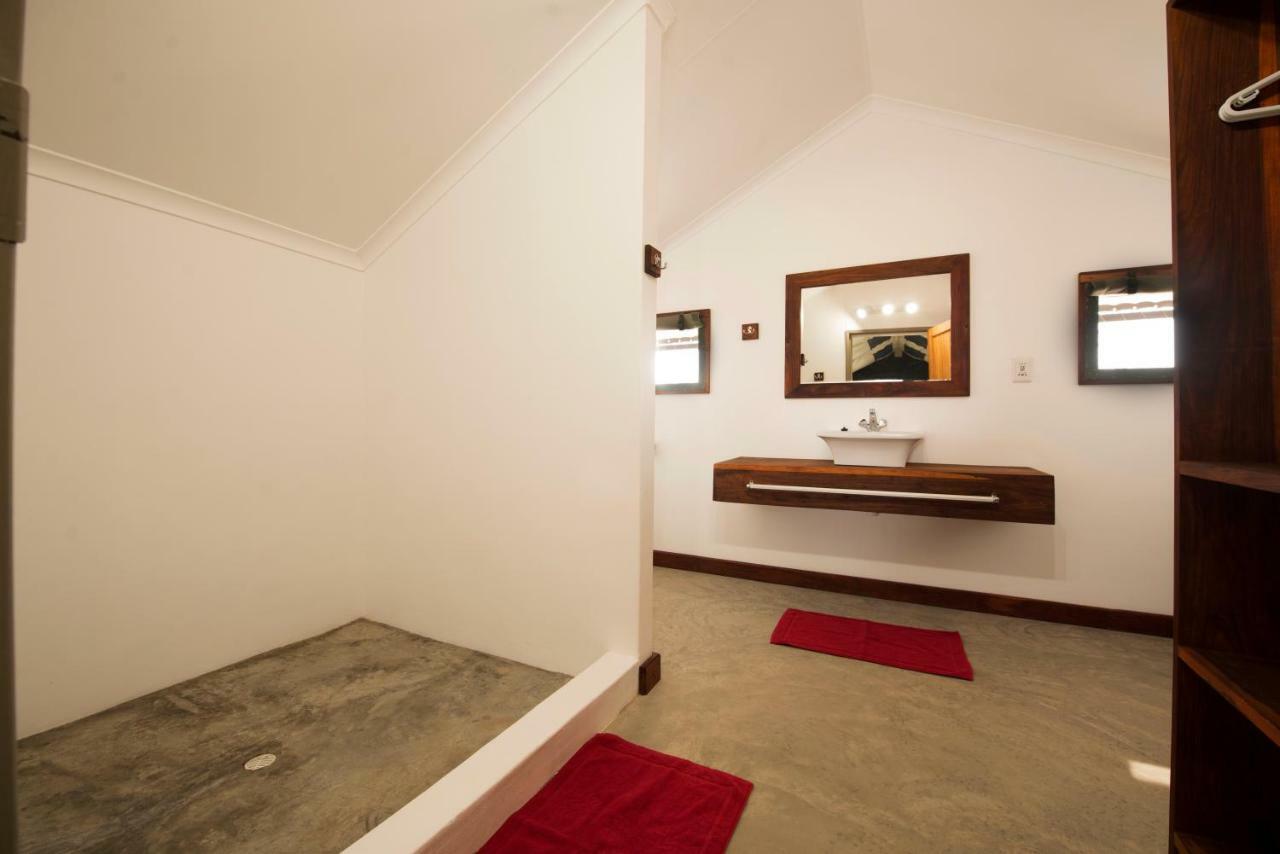 Gondwana Etosha Safari Camp Villa โอเคาเควโย ภายนอก รูปภาพ