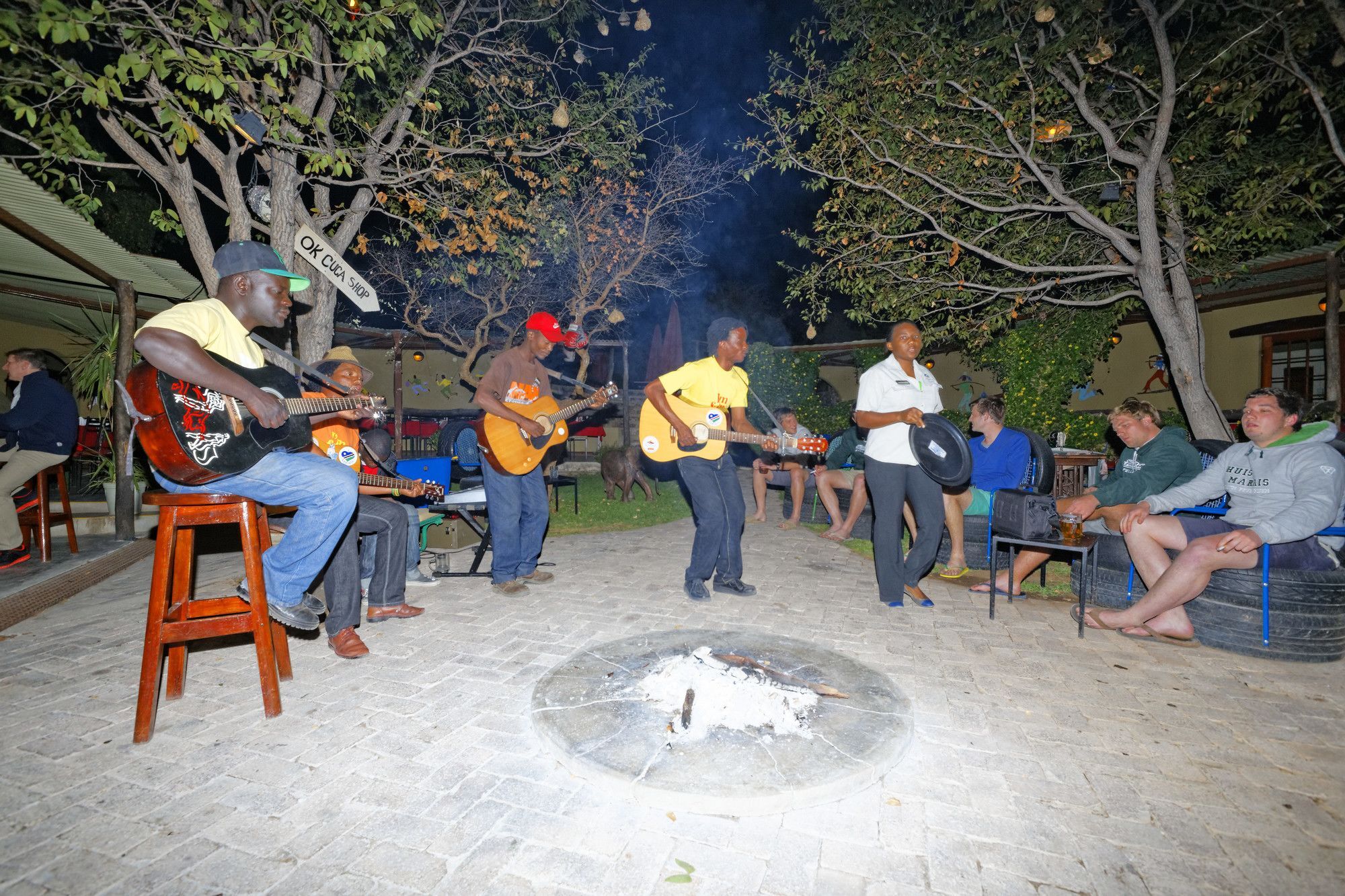 Gondwana Etosha Safari Camp Villa โอเคาเควโย ภายนอก รูปภาพ