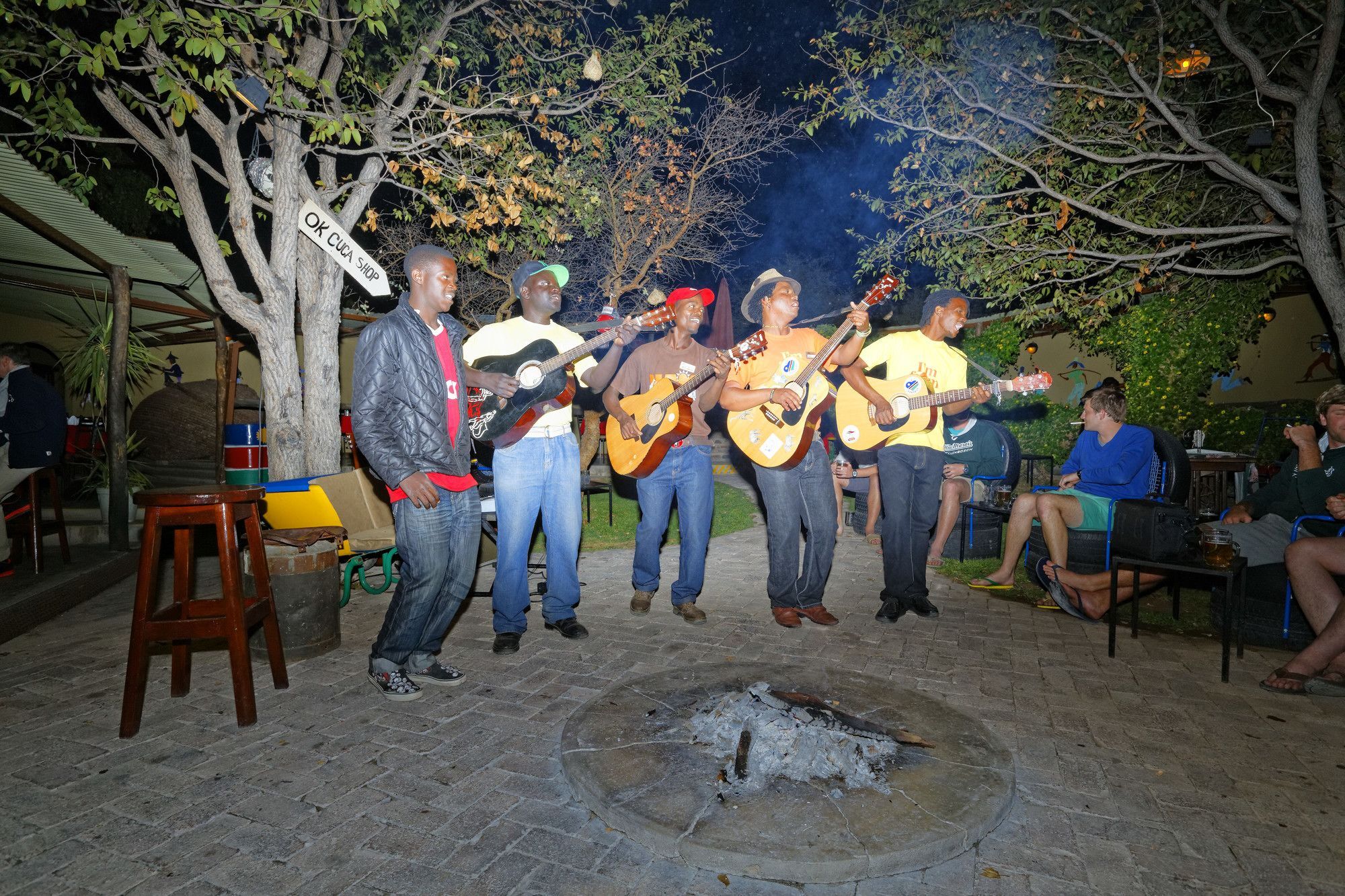 Gondwana Etosha Safari Camp Villa โอเคาเควโย ภายนอก รูปภาพ