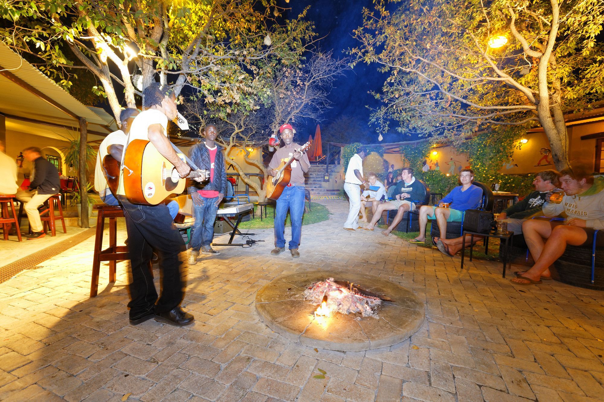 Gondwana Etosha Safari Camp Villa โอเคาเควโย ภายนอก รูปภาพ