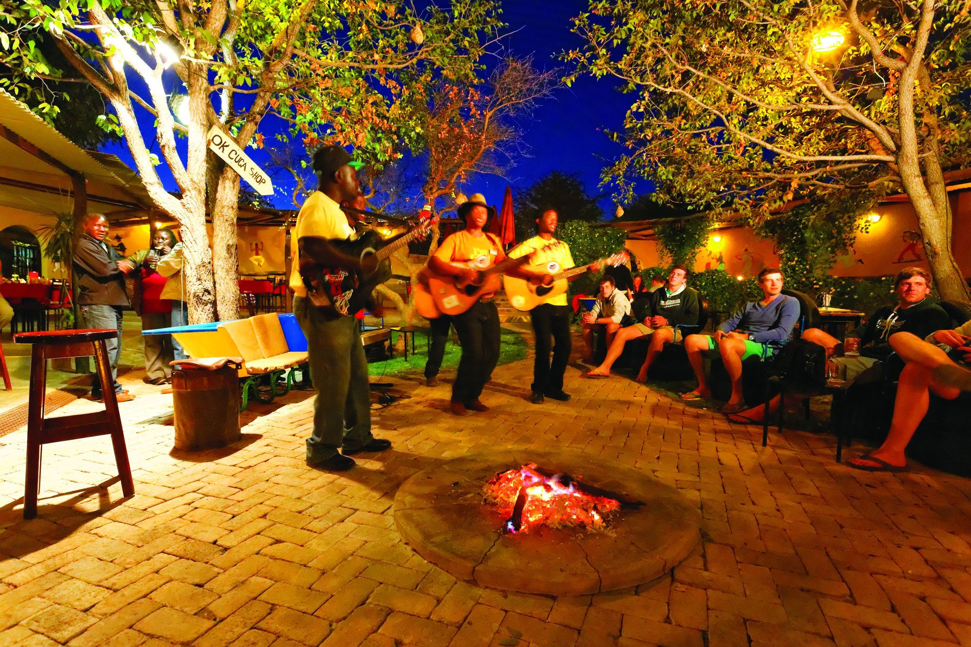 Gondwana Etosha Safari Camp Villa โอเคาเควโย ภายนอก รูปภาพ